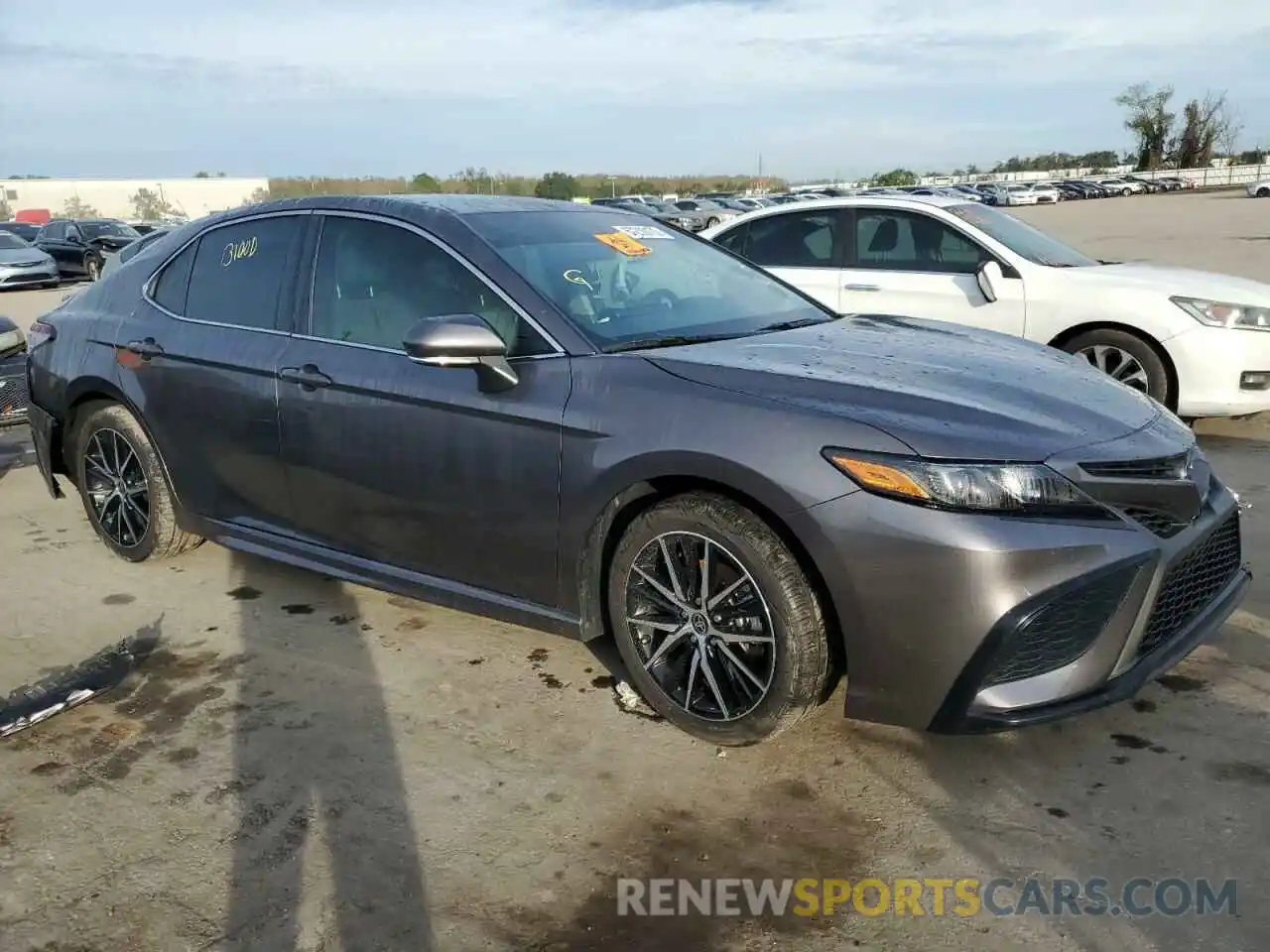 4 Photograph of a damaged car 4T1G31AK6NU595038 TOYOTA CAMRY 2022