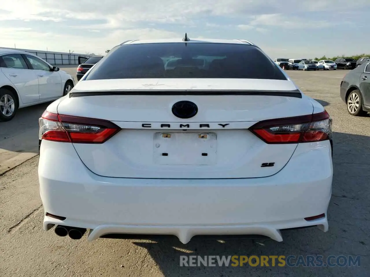 6 Photograph of a damaged car 4T1G31AK8NU037529 TOYOTA CAMRY 2022