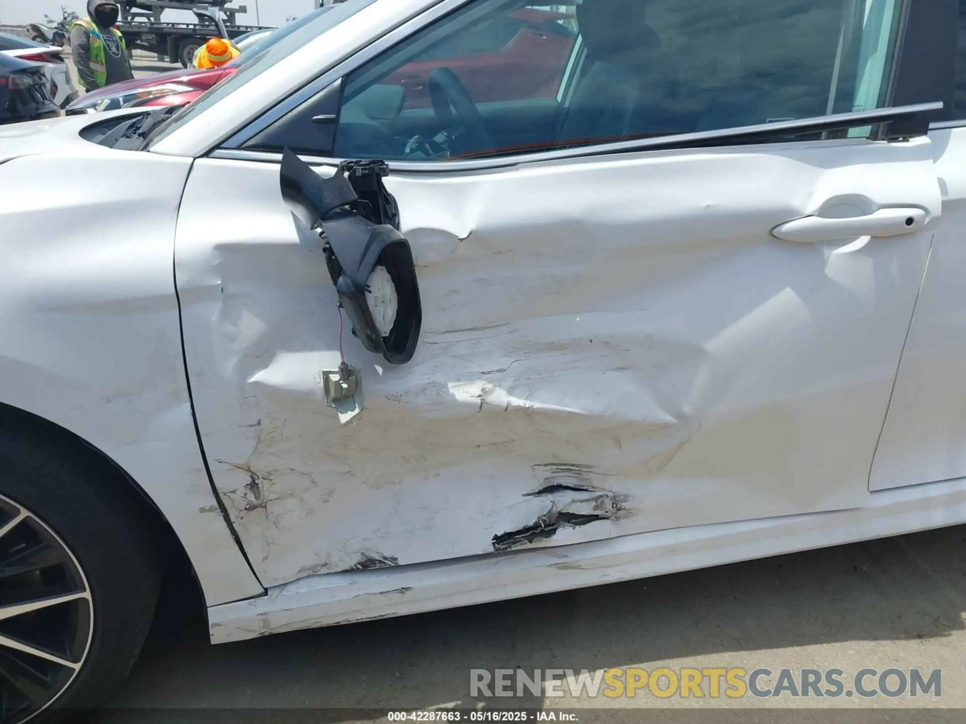 6 Photograph of a damaged car 4T1G31AK8NU595297 TOYOTA CAMRY 2022