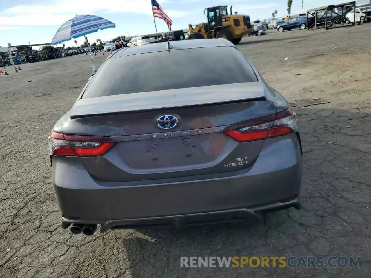 6 Photograph of a damaged car 4T1G31AK9NU597320 TOYOTA CAMRY 2022