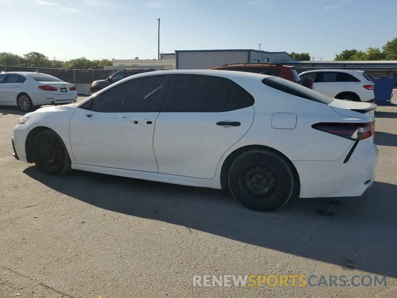 2 Photograph of a damaged car 4T1G31AKXNU032638 TOYOTA CAMRY 2022