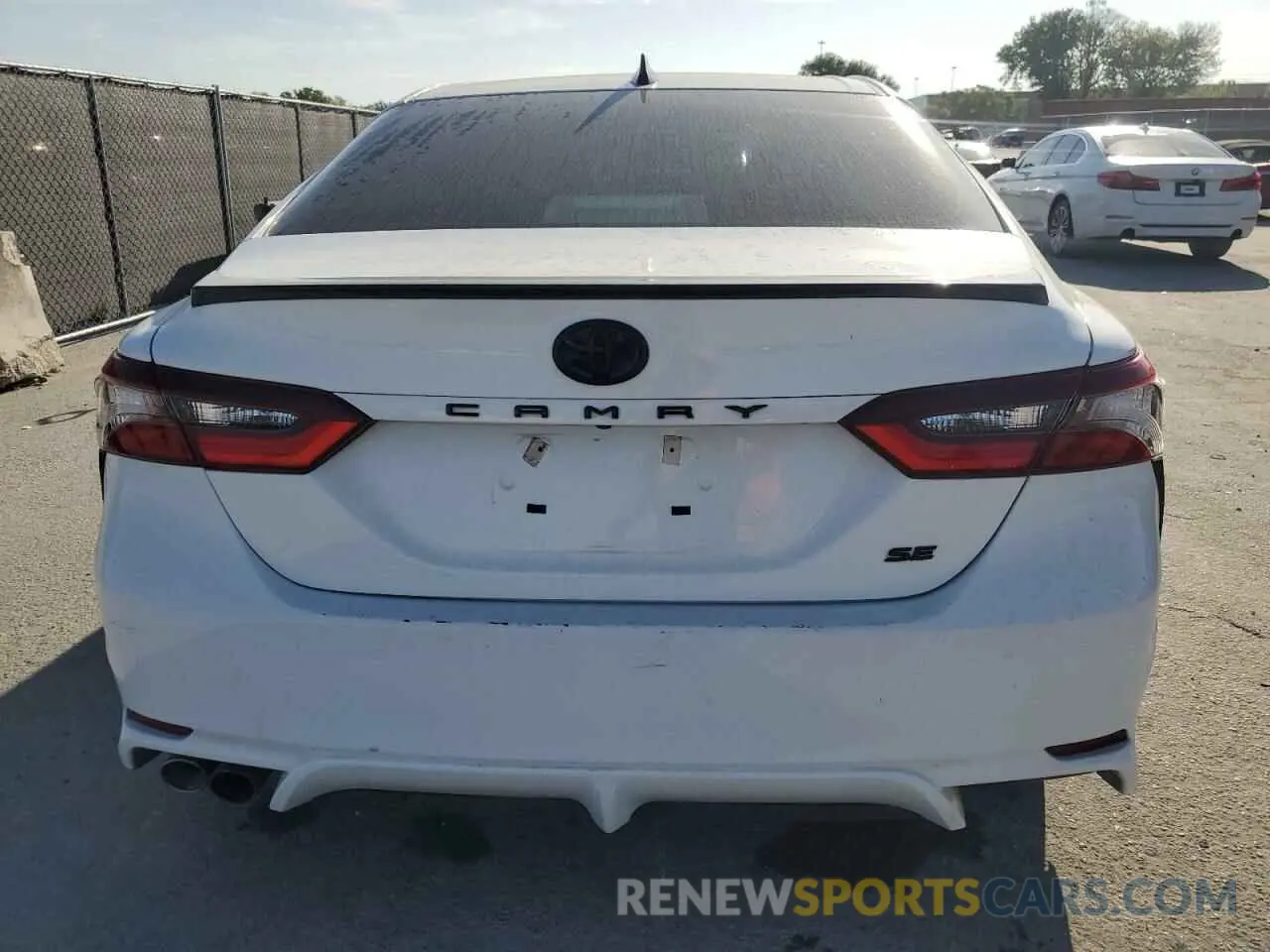 6 Photograph of a damaged car 4T1G31AKXNU032638 TOYOTA CAMRY 2022