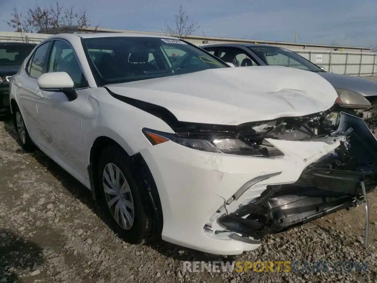 1 Photograph of a damaged car 4T1H31AK0NU571080 TOYOTA CAMRY 2022