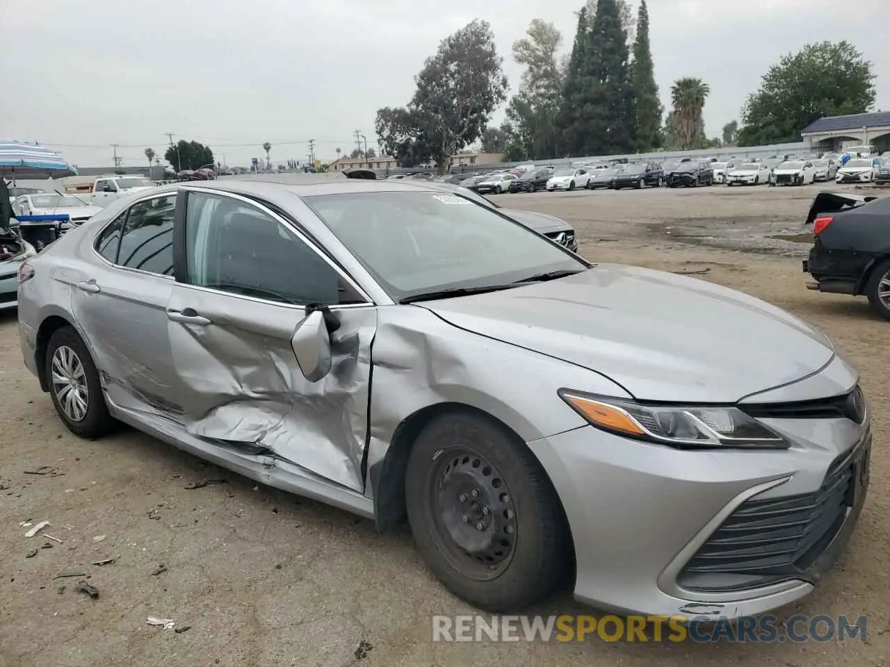 4 Photograph of a damaged car 4T1H31AK2NU589502 TOYOTA CAMRY 2022