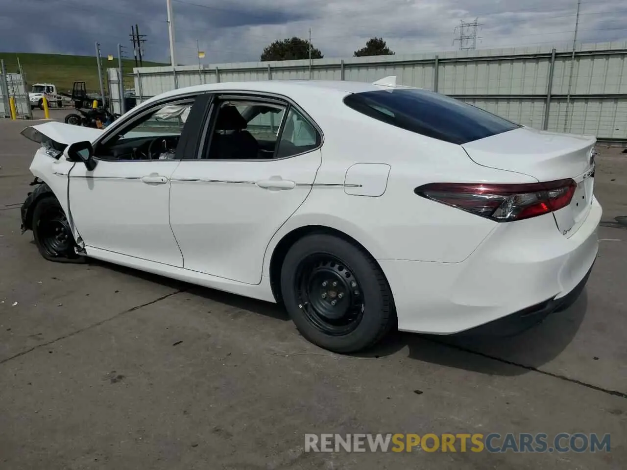 2 Photograph of a damaged car 4T1H31AK4NU588027 TOYOTA CAMRY 2022