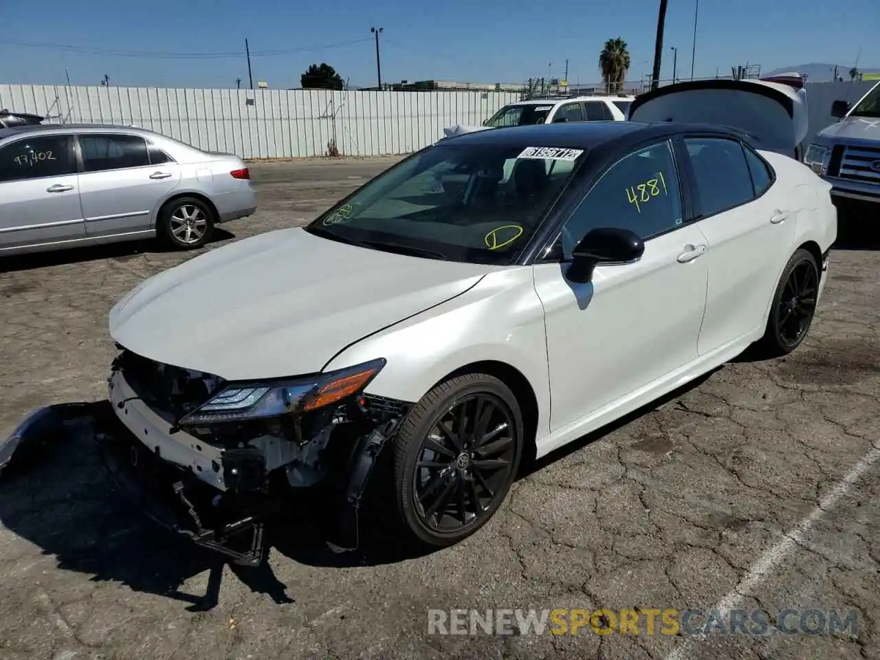 2 Photograph of a damaged car 4T1K31AK0NU042878 TOYOTA CAMRY 2022