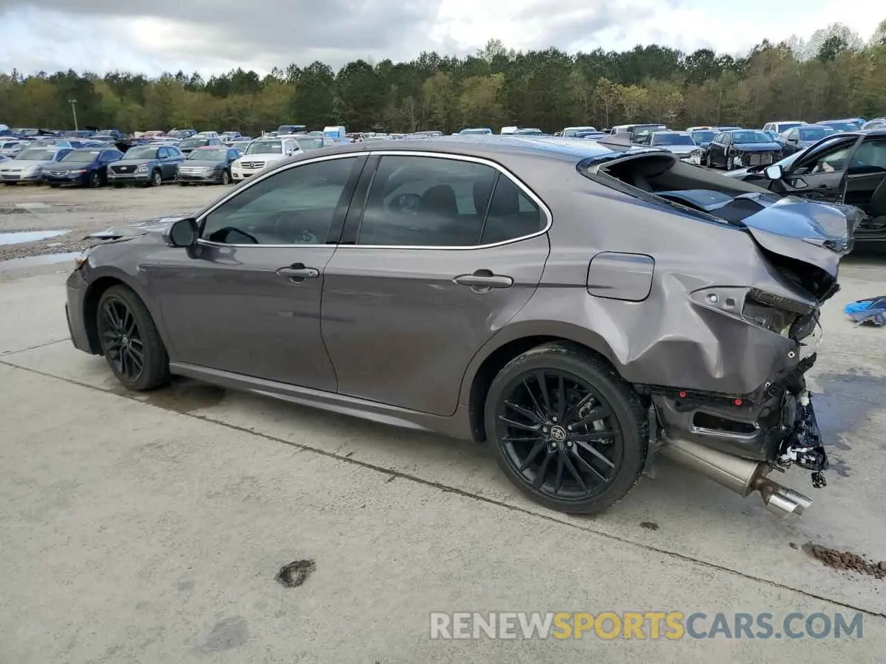 2 Photograph of a damaged car 4T1K31AK0NU596485 TOYOTA CAMRY 2022