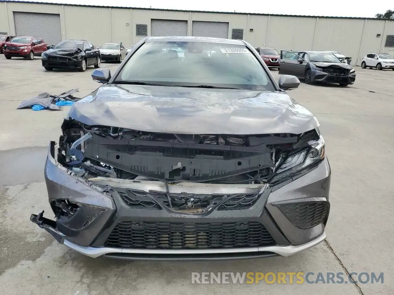 5 Photograph of a damaged car 4T1K31AK0NU596485 TOYOTA CAMRY 2022
