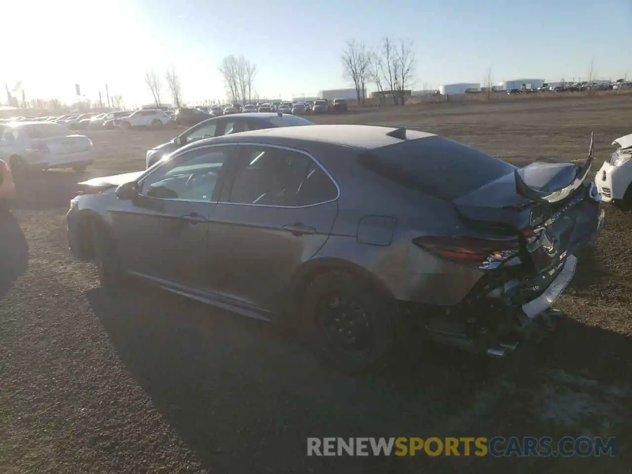 2 Photograph of a damaged car 4T1K31AK1NU041254 TOYOTA CAMRY 2022