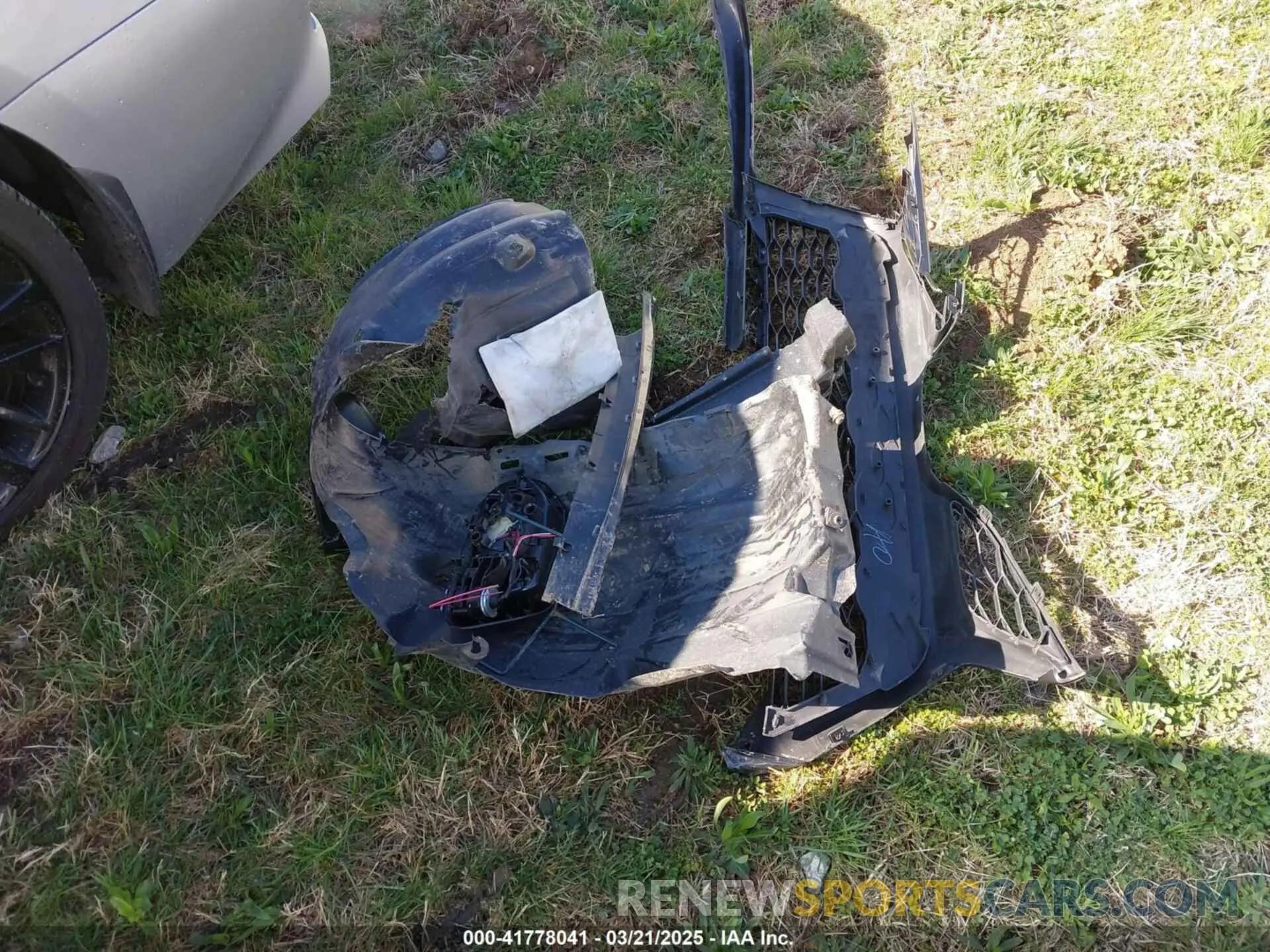 12 Photograph of a damaged car 4T1K31AK1NU044171 TOYOTA CAMRY 2022