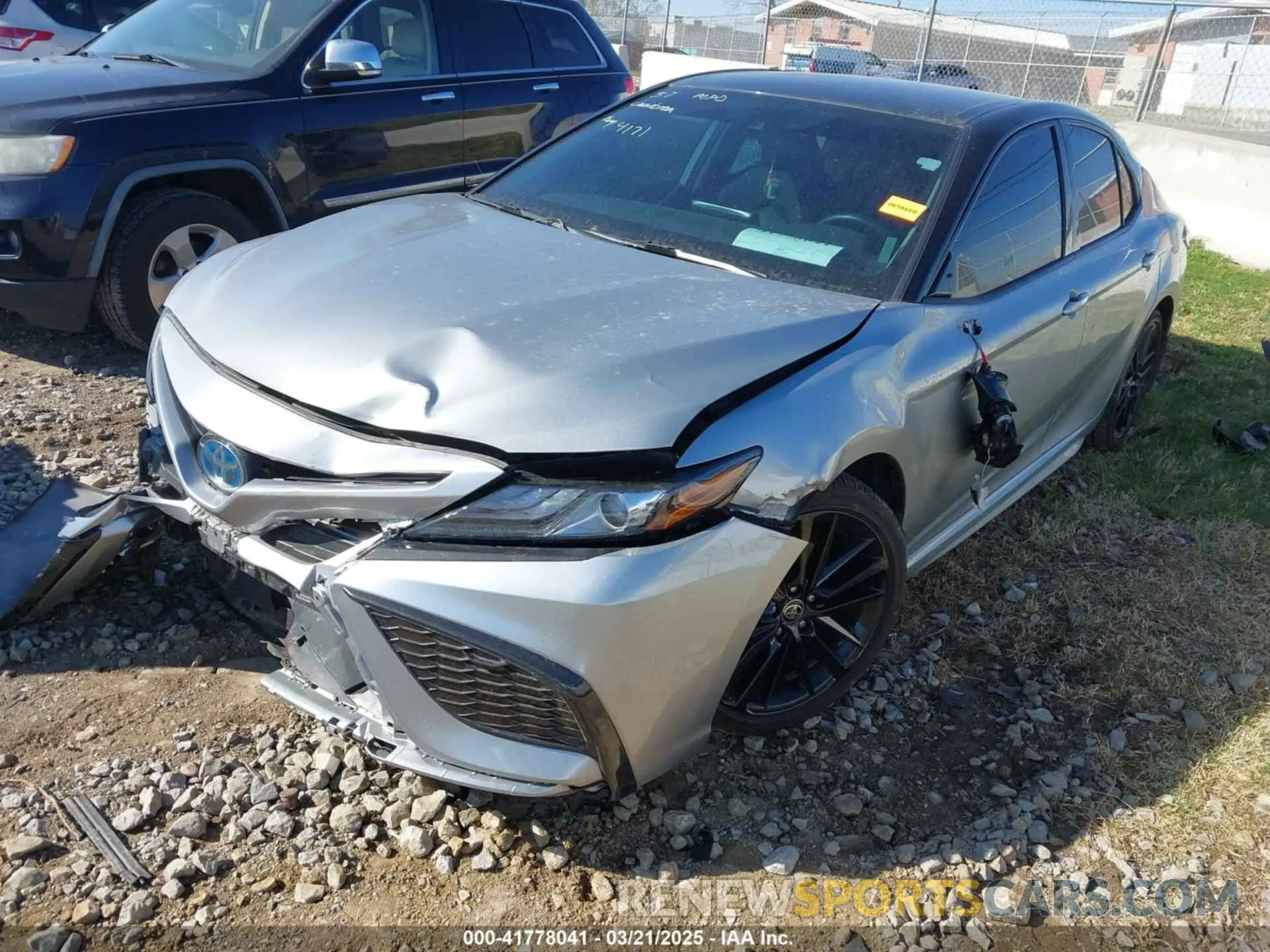 2 Photograph of a damaged car 4T1K31AK1NU044171 TOYOTA CAMRY 2022