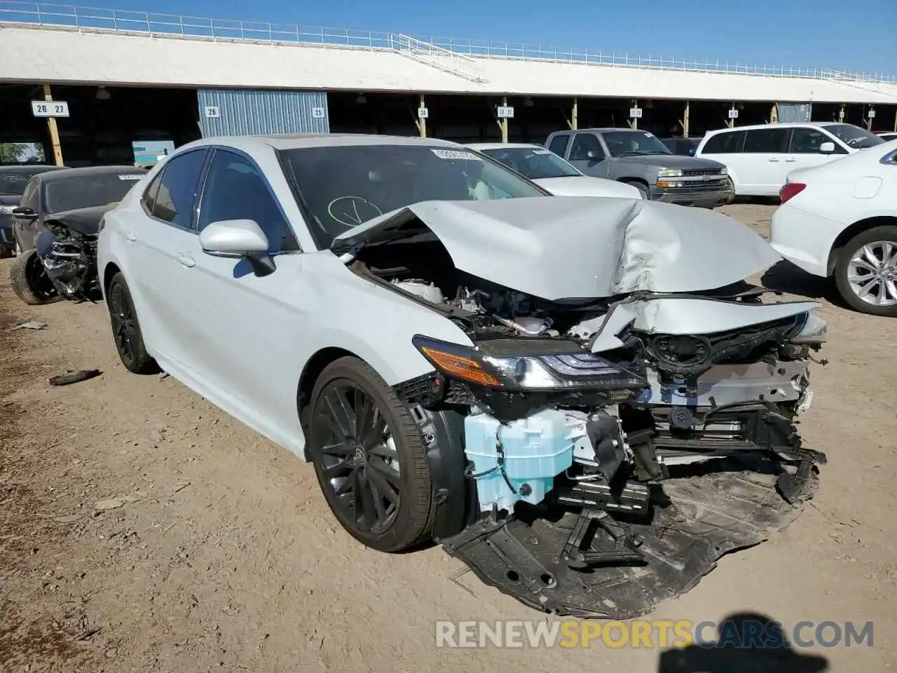 1 Photograph of a damaged car 4T1K31AK2NU042994 TOYOTA CAMRY 2022