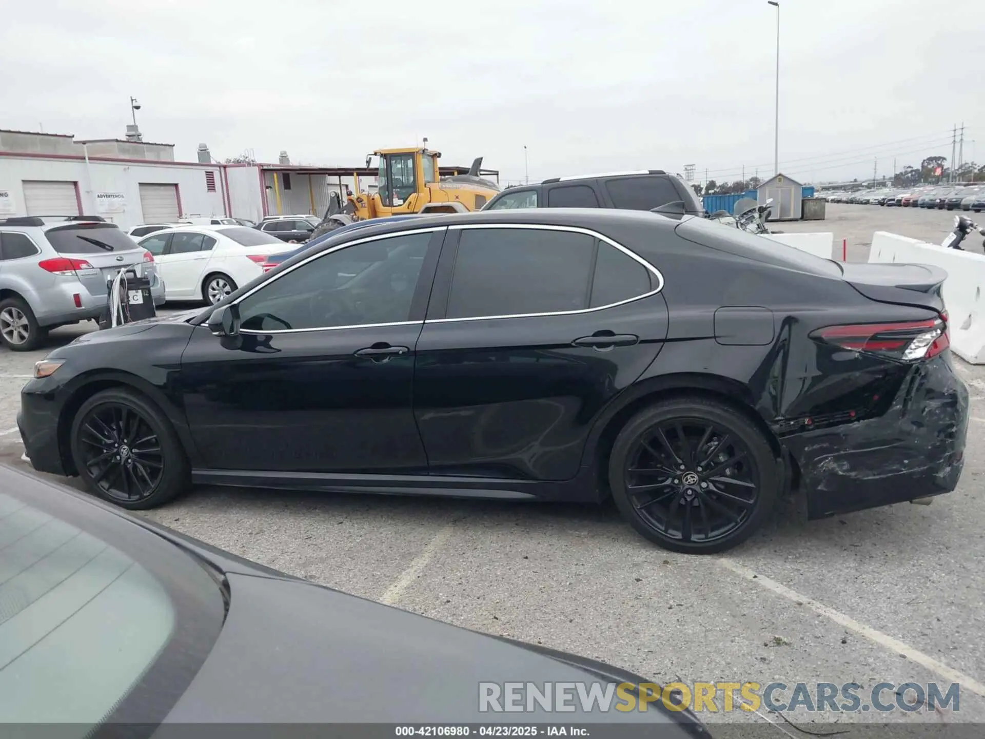 14 Photograph of a damaged car 4T1K31AK2NU575427 TOYOTA CAMRY 2022