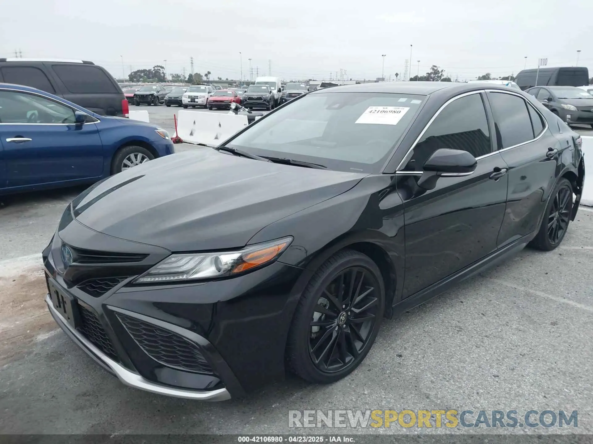2 Photograph of a damaged car 4T1K31AK2NU575427 TOYOTA CAMRY 2022