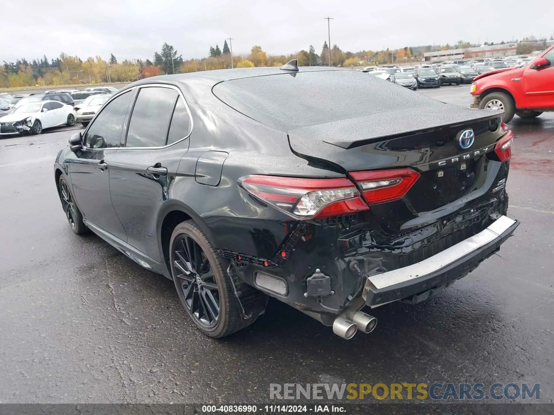 3 Photograph of a damaged car 4T1K31AK2NU597055 TOYOTA CAMRY 2022