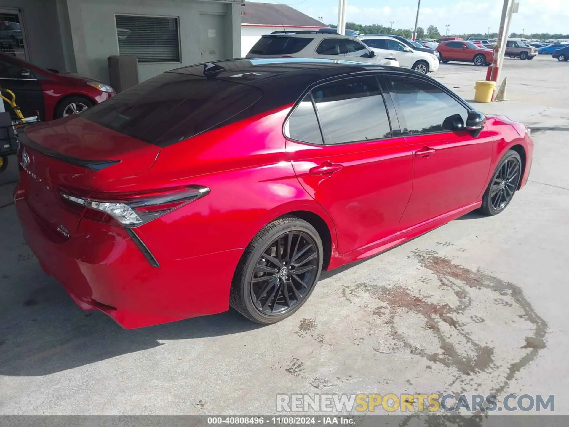 4 Photograph of a damaged car 4T1K31AK3NU032765 TOYOTA CAMRY 2022
