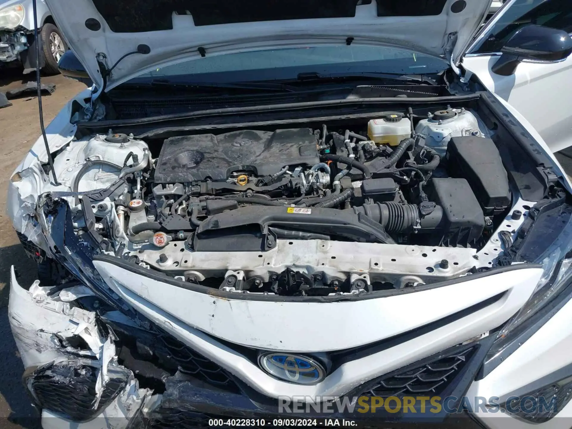 10 Photograph of a damaged car 4T1K31AK3NU586355 TOYOTA CAMRY 2022