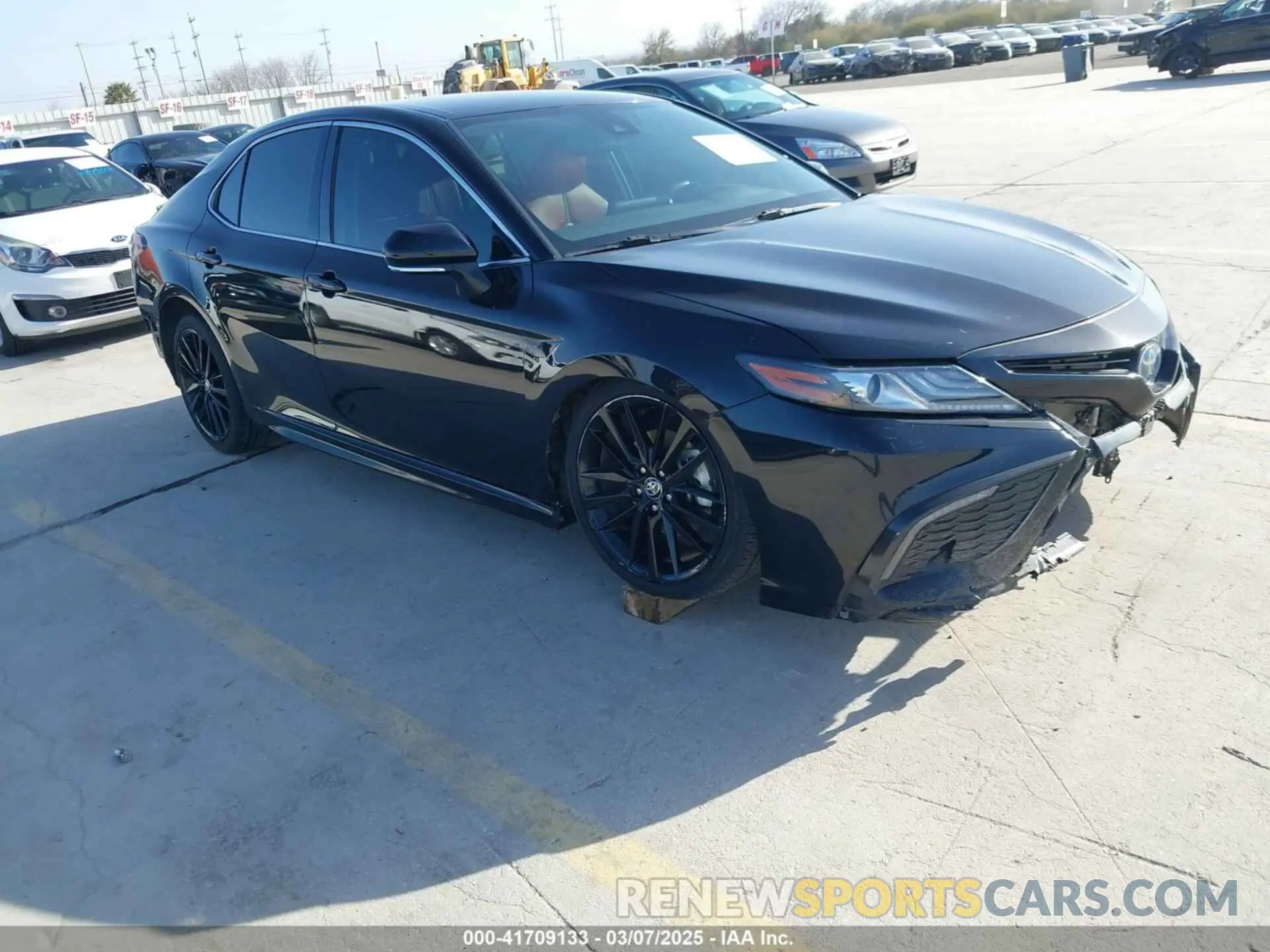 1 Photograph of a damaged car 4T1K31AK4NU579480 TOYOTA CAMRY 2022