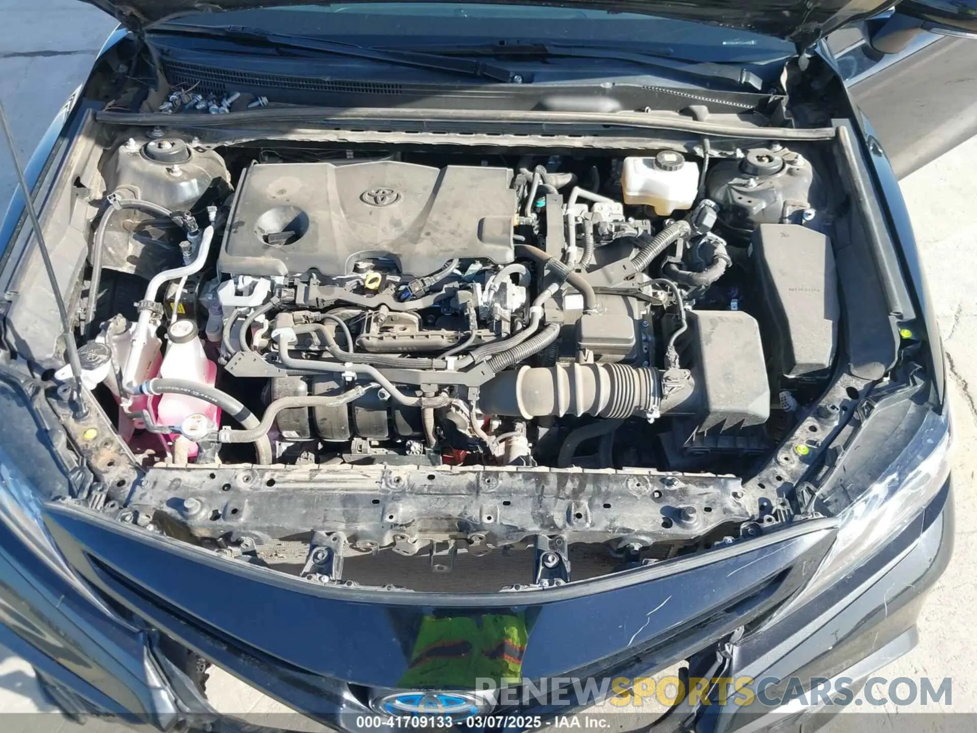 10 Photograph of a damaged car 4T1K31AK4NU579480 TOYOTA CAMRY 2022