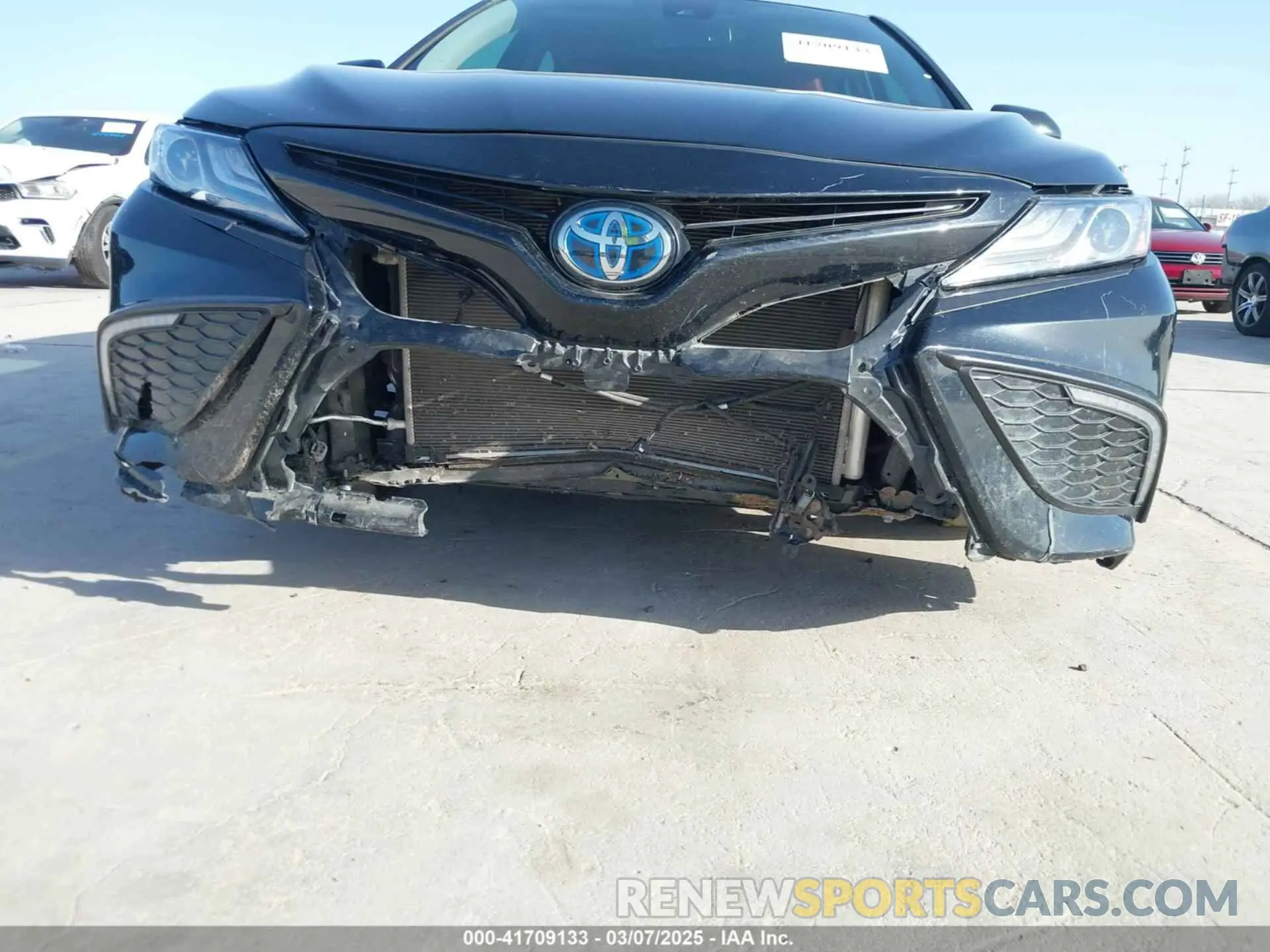 6 Photograph of a damaged car 4T1K31AK4NU579480 TOYOTA CAMRY 2022