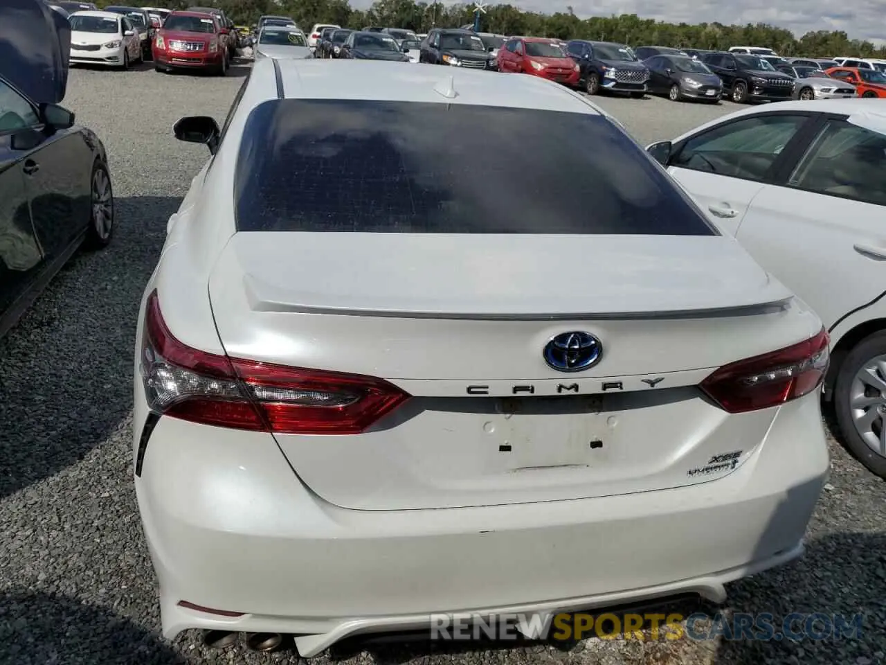 6 Photograph of a damaged car 4T1K31AK5NU571033 TOYOTA CAMRY 2022