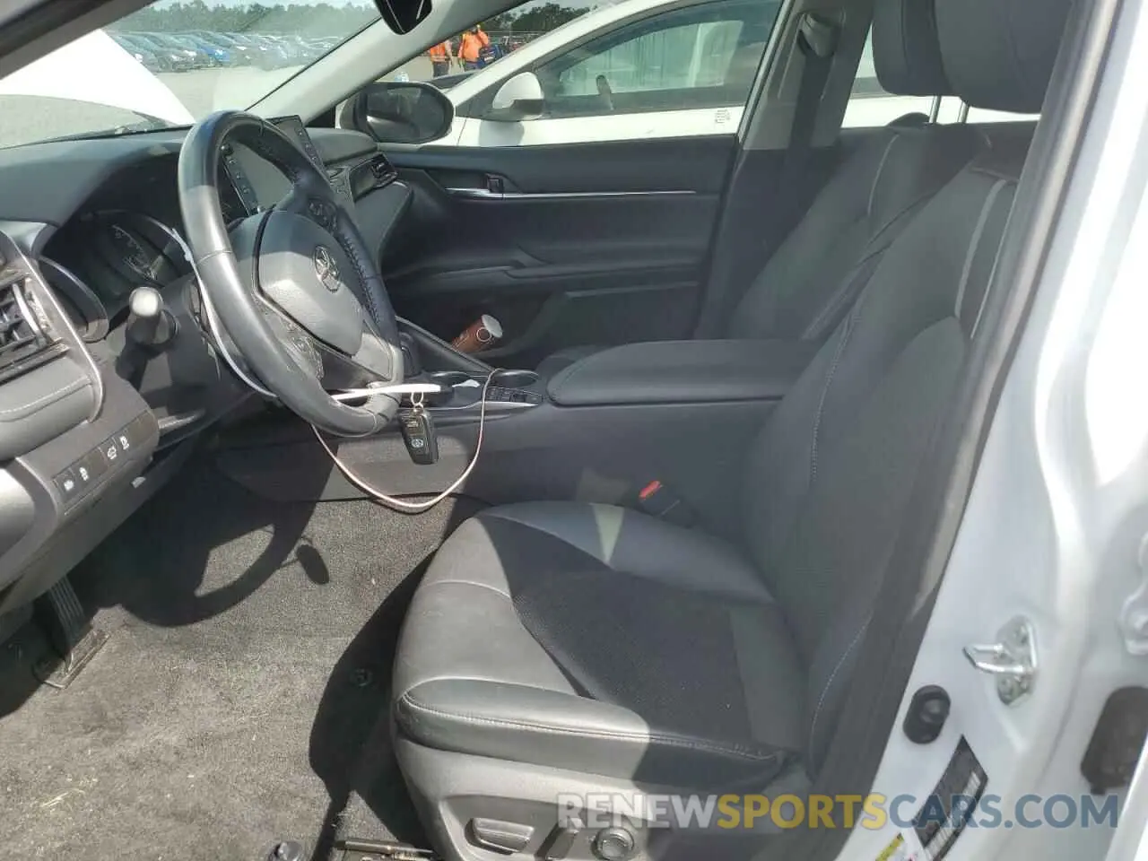 7 Photograph of a damaged car 4T1K31AK5NU571033 TOYOTA CAMRY 2022