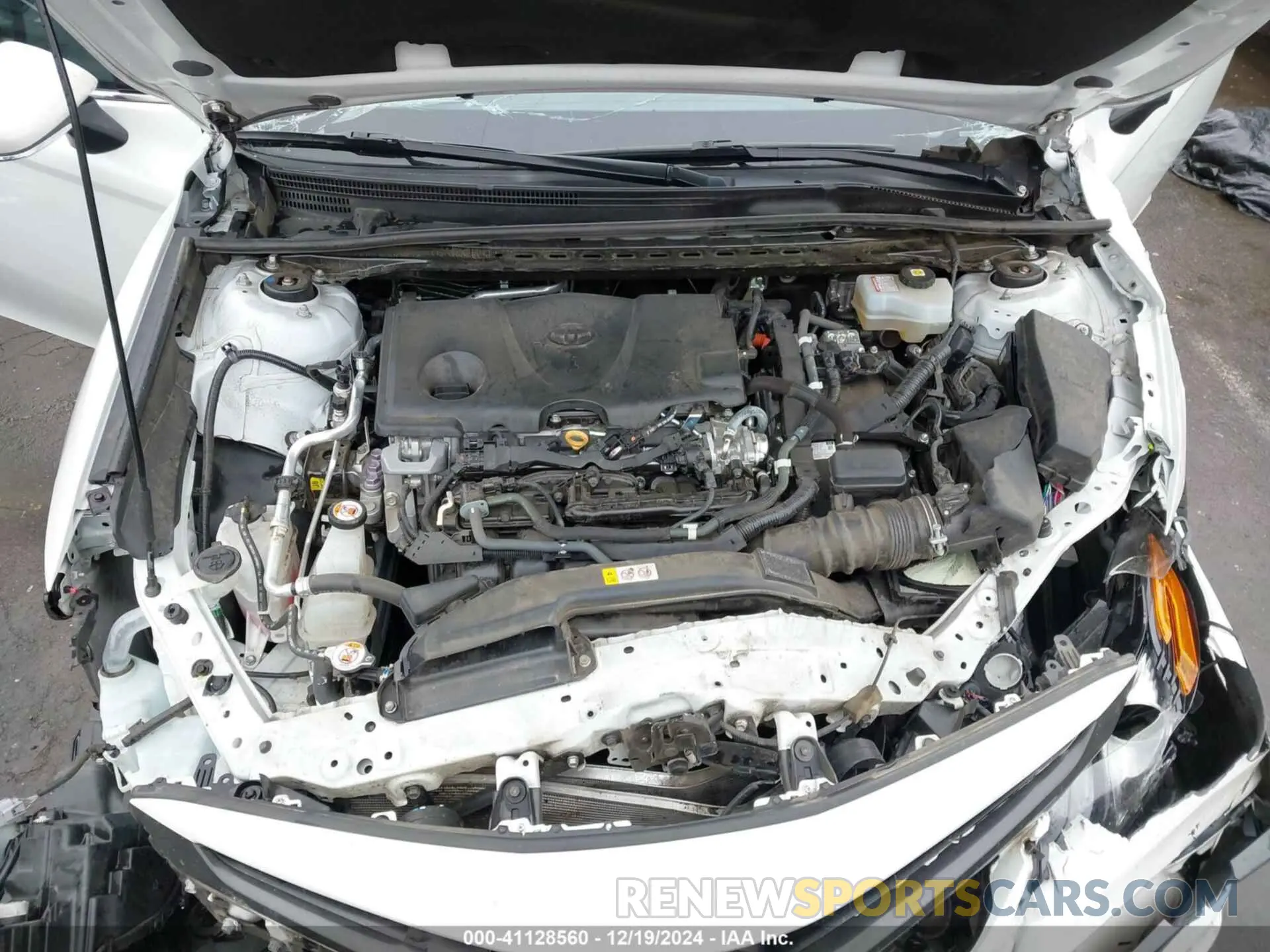 10 Photograph of a damaged car 4T1K31AK5NU586566 TOYOTA CAMRY 2022