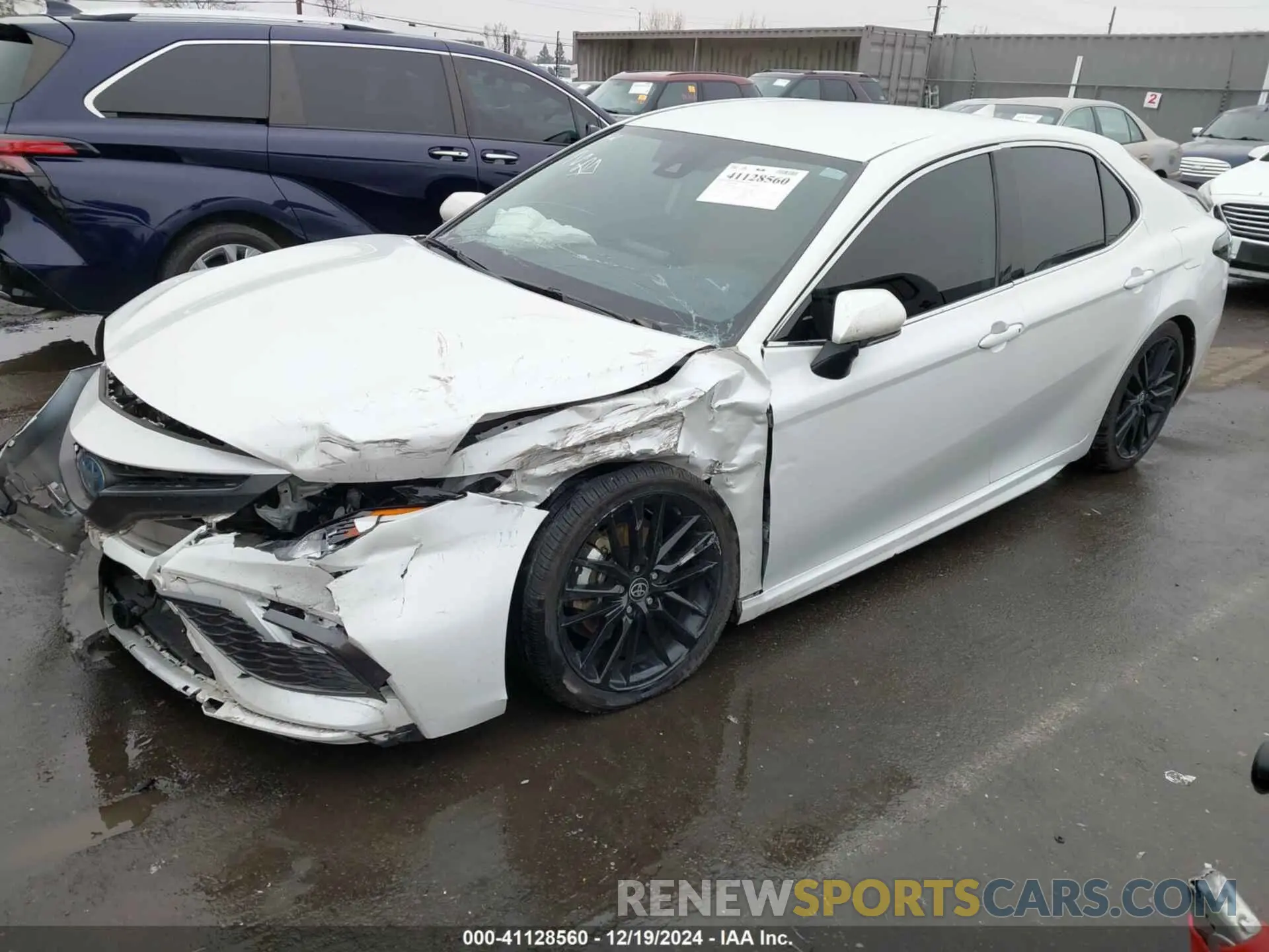 2 Photograph of a damaged car 4T1K31AK5NU586566 TOYOTA CAMRY 2022
