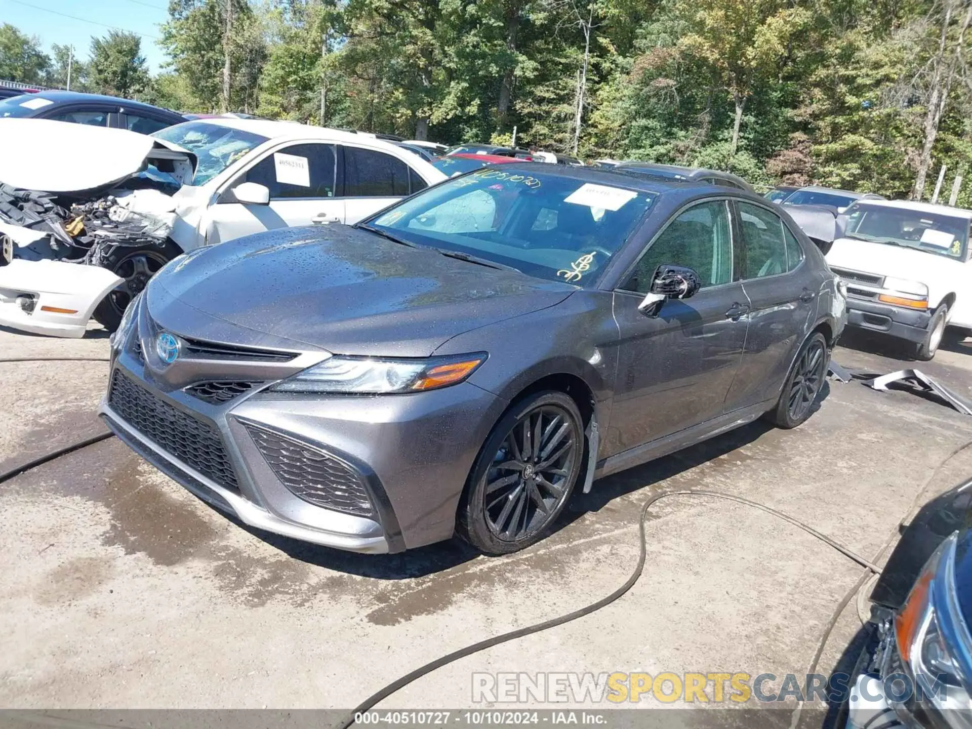 2 Photograph of a damaged car 4T1K31AK5NU593971 TOYOTA CAMRY 2022