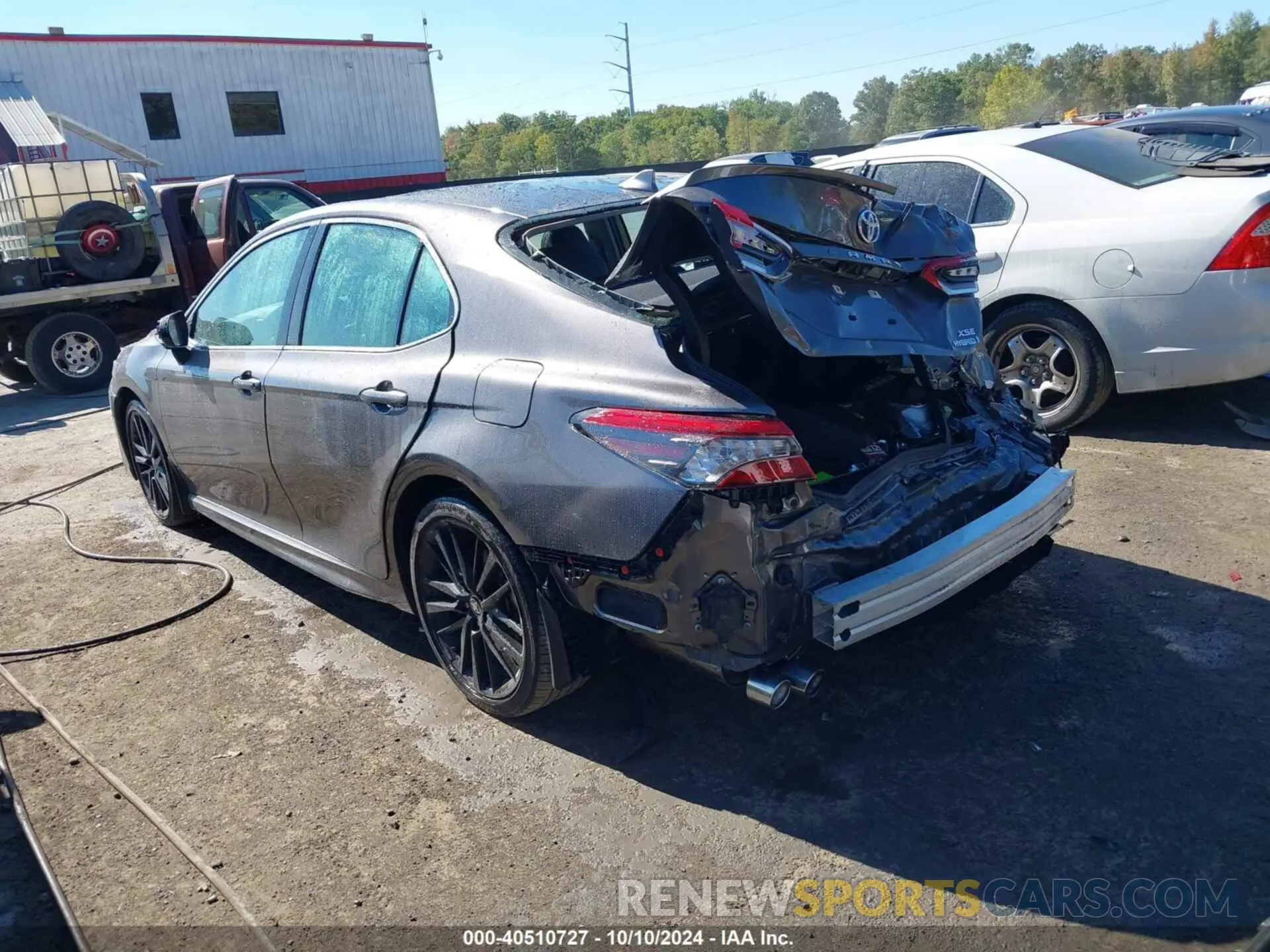 3 Photograph of a damaged car 4T1K31AK5NU593971 TOYOTA CAMRY 2022