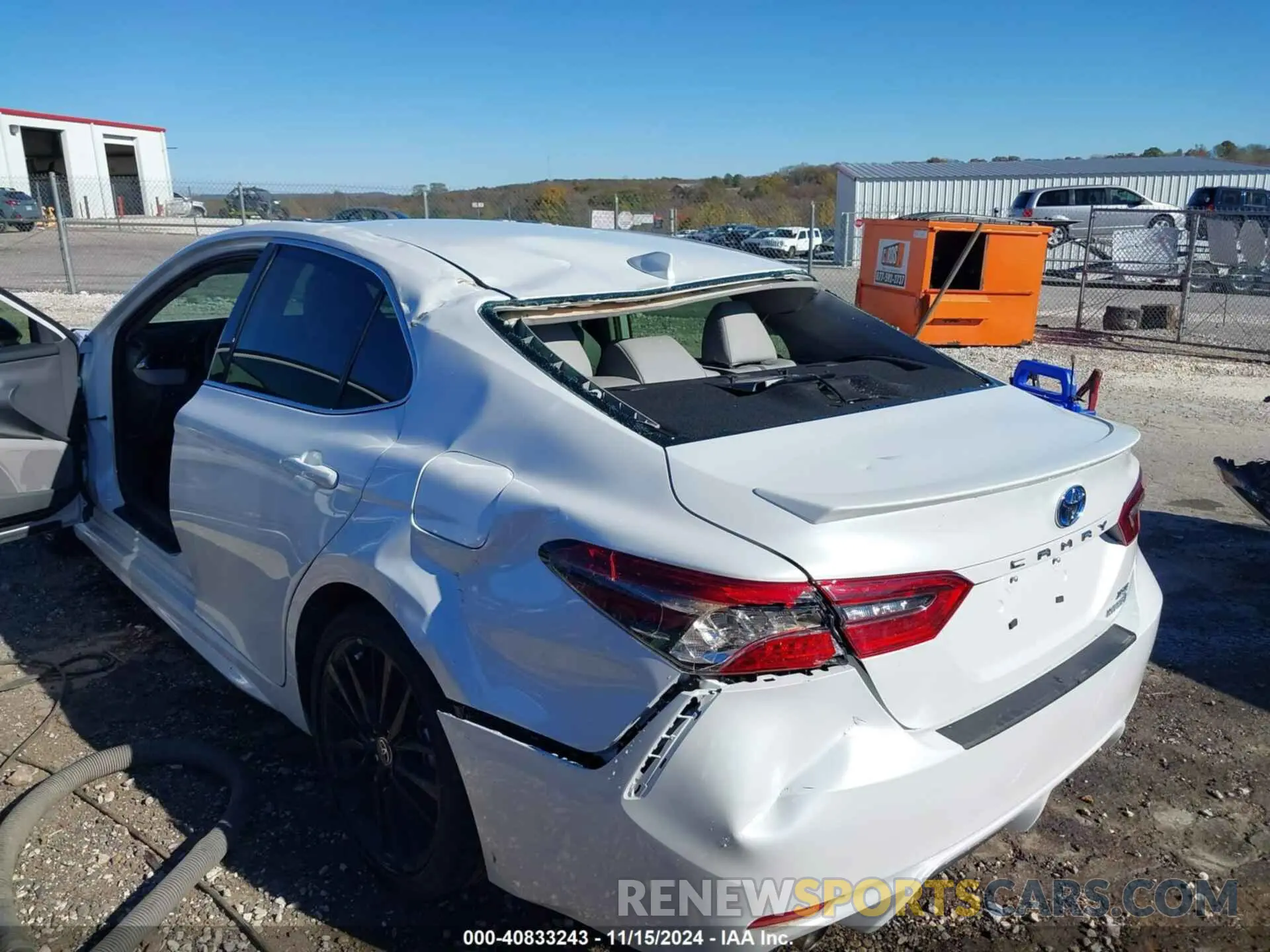 6 Photograph of a damaged car 4T1K31AK6NU590707 TOYOTA CAMRY 2022