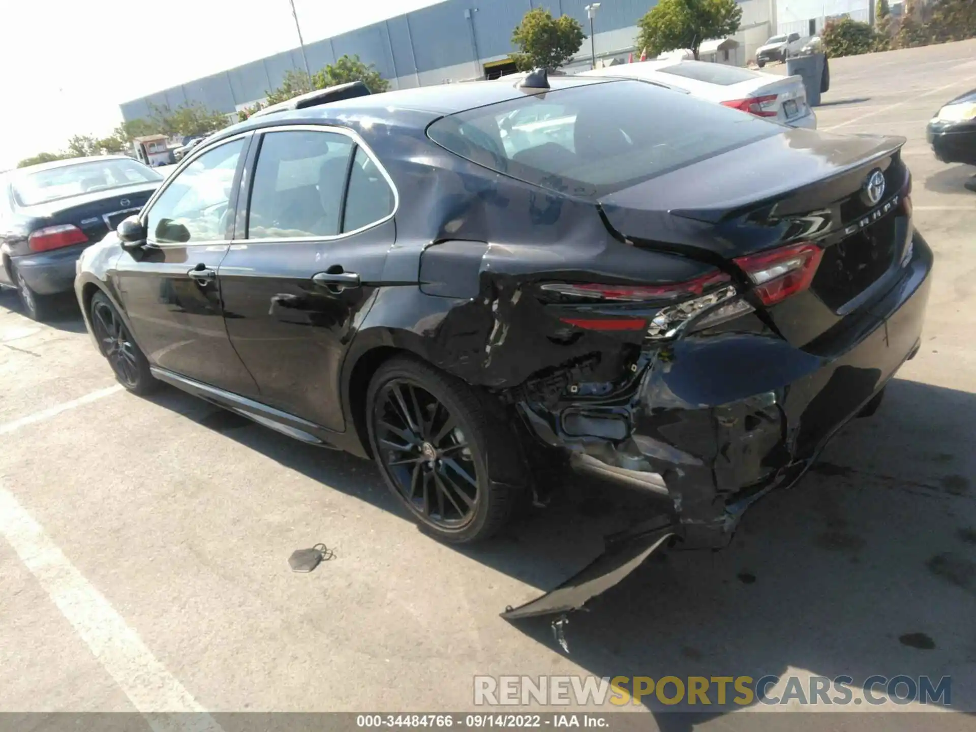 3 Photograph of a damaged car 4T1K31AK6NU599262 TOYOTA CAMRY 2022