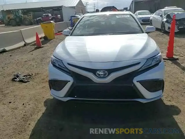 13 Photograph of a damaged car 4T1K31AK7NU595351 TOYOTA CAMRY 2022