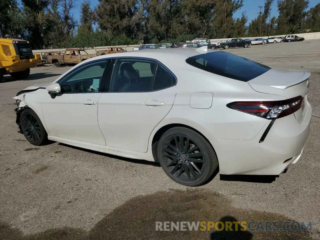 2 Photograph of a damaged car 4T1K31AK8NU577103 TOYOTA CAMRY 2022