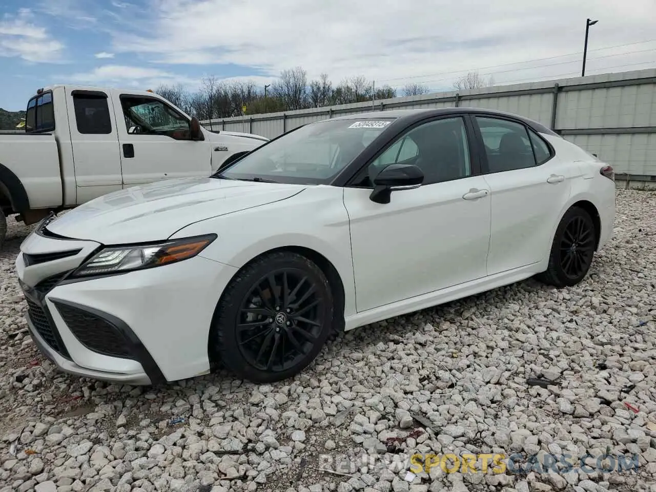 1 Photograph of a damaged car 4T1K31AK9NU033175 TOYOTA CAMRY 2022