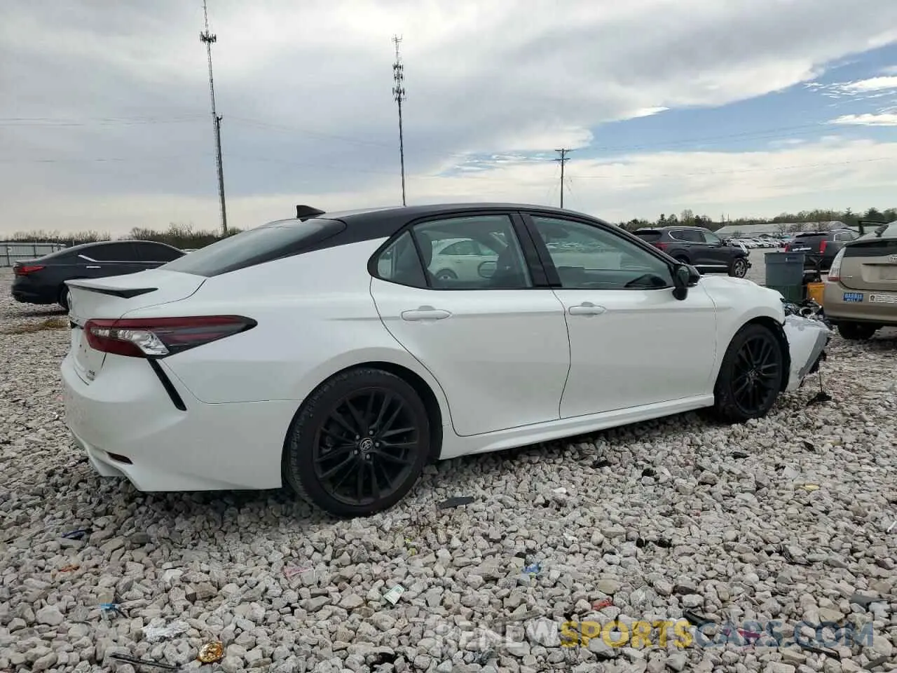 3 Photograph of a damaged car 4T1K31AK9NU033175 TOYOTA CAMRY 2022