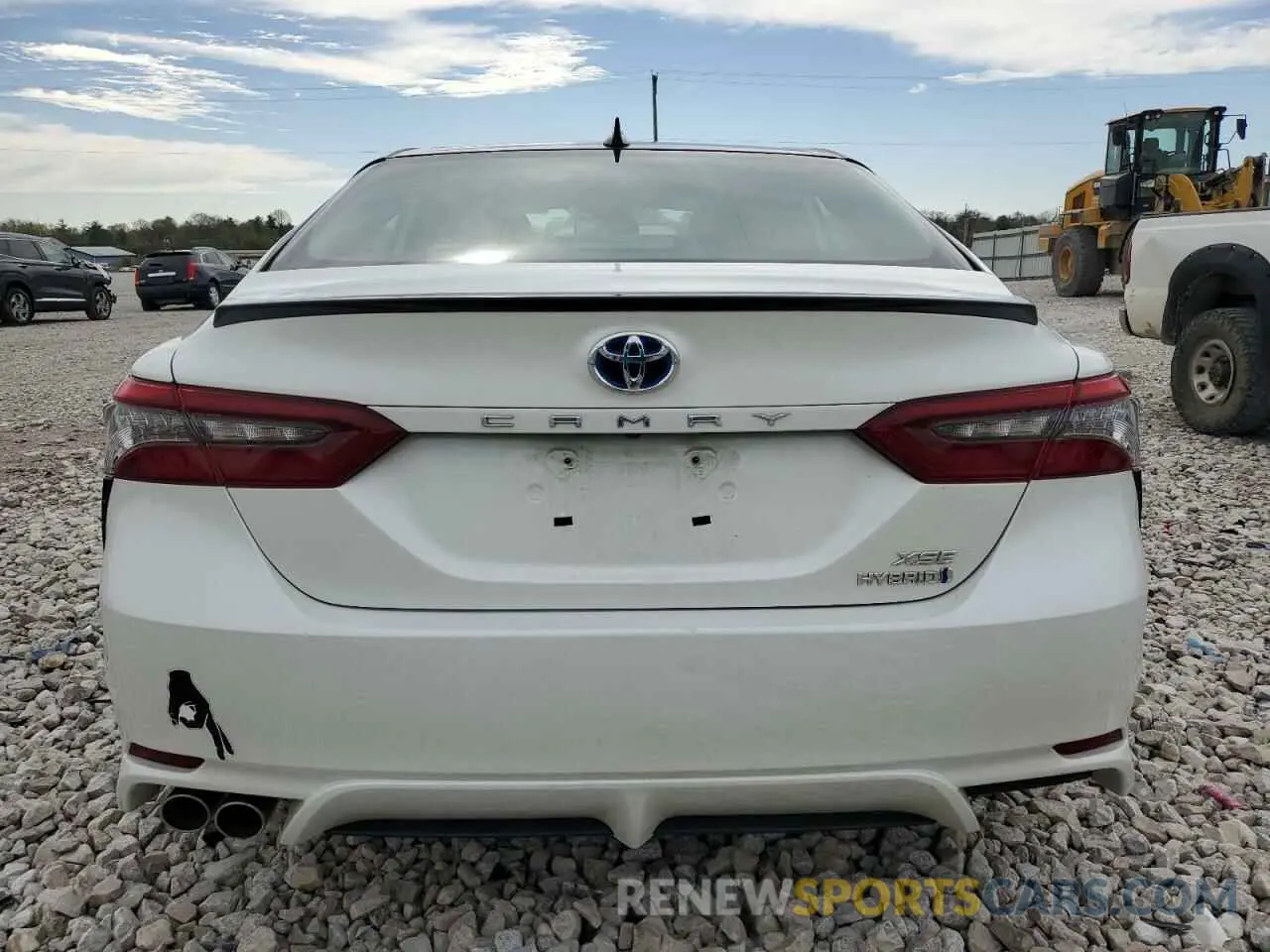 6 Photograph of a damaged car 4T1K31AK9NU033175 TOYOTA CAMRY 2022