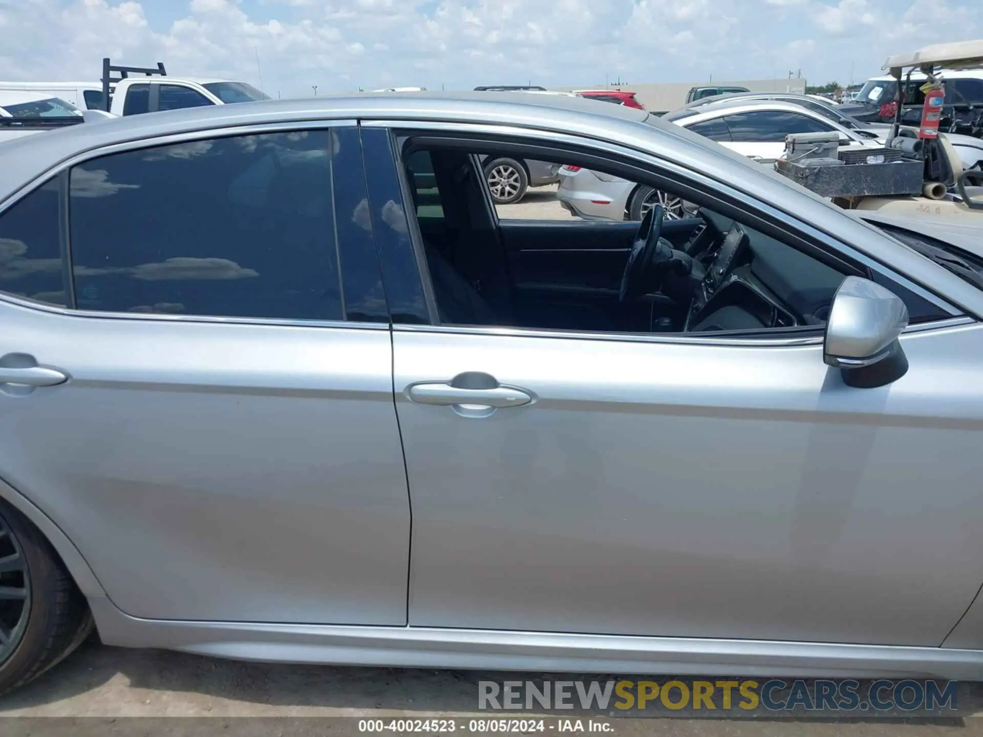 14 Photograph of a damaged car 4T1K31AK9NU041650 TOYOTA CAMRY 2022