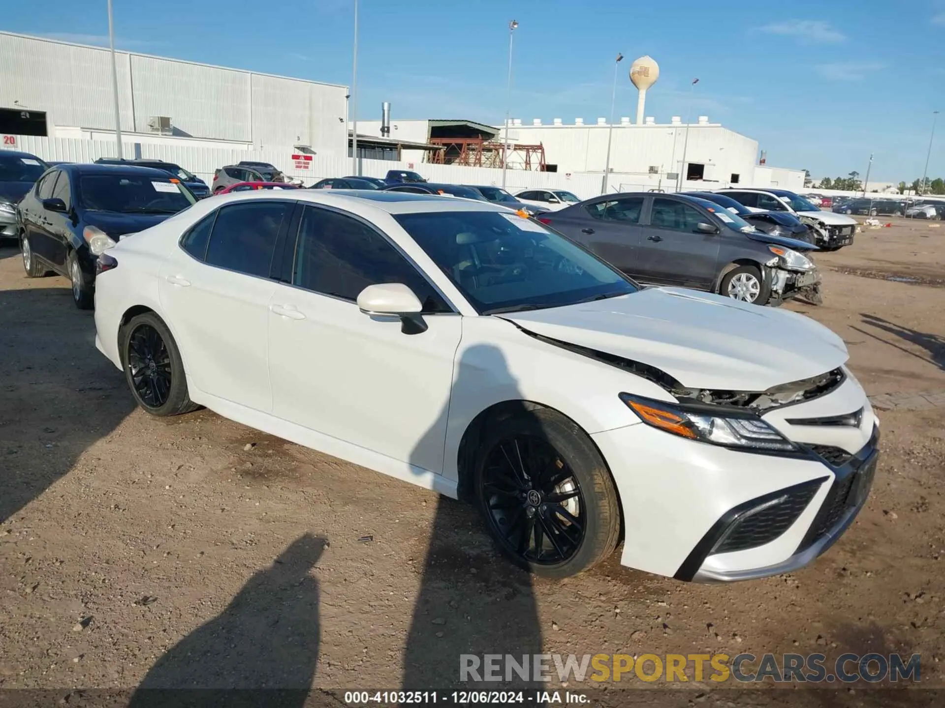 1 Photograph of a damaged car 4T1K31AK9NU588398 TOYOTA CAMRY 2022