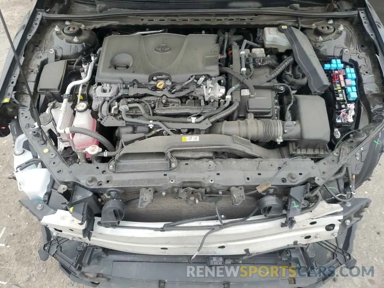 11 Photograph of a damaged car 4T1K31AKXNU580696 TOYOTA CAMRY 2022