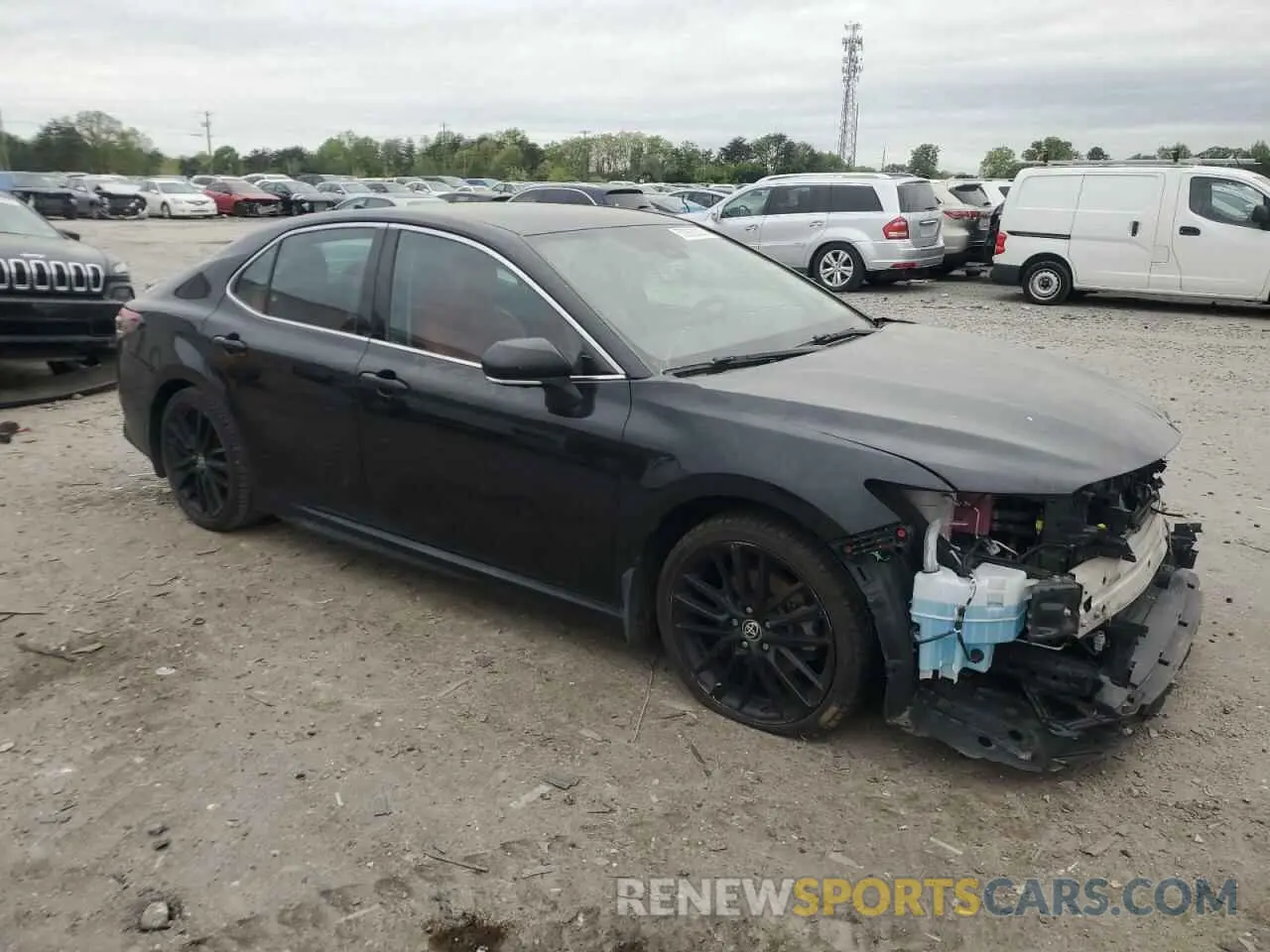 4 Photograph of a damaged car 4T1K31AKXNU580696 TOYOTA CAMRY 2022