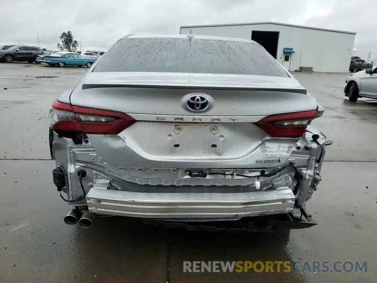 6 Photograph of a damaged car 4T1K31AKXNU594811 TOYOTA CAMRY 2022