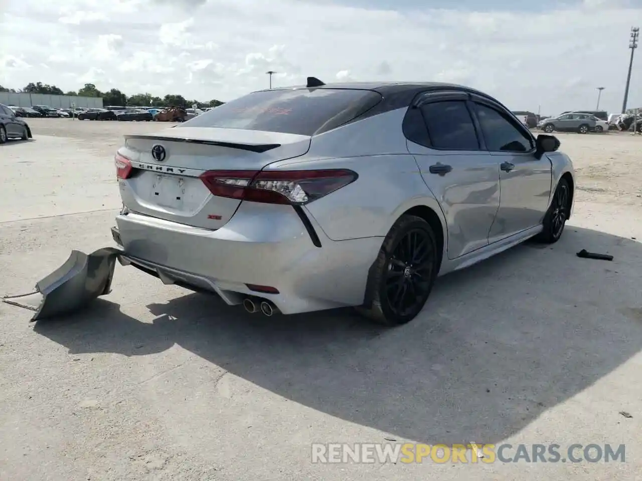 4 Photograph of a damaged car 4T1K61AK0NU009306 TOYOTA CAMRY 2022