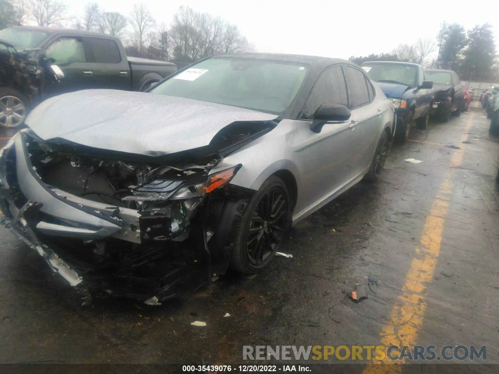 2 Photograph of a damaged car 4T1K61AK0NU019477 TOYOTA CAMRY 2022