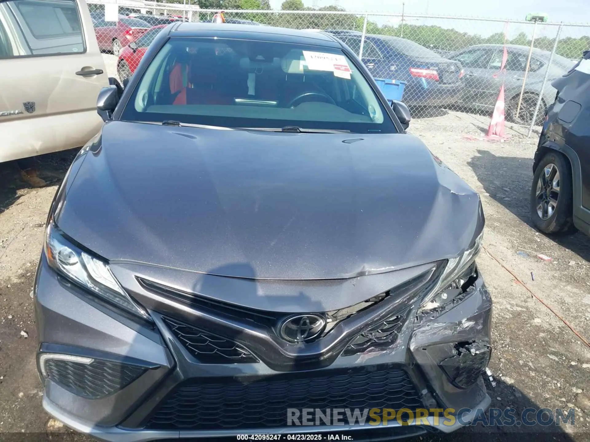 12 Photograph of a damaged car 4T1K61AK0NU026400 TOYOTA CAMRY 2022