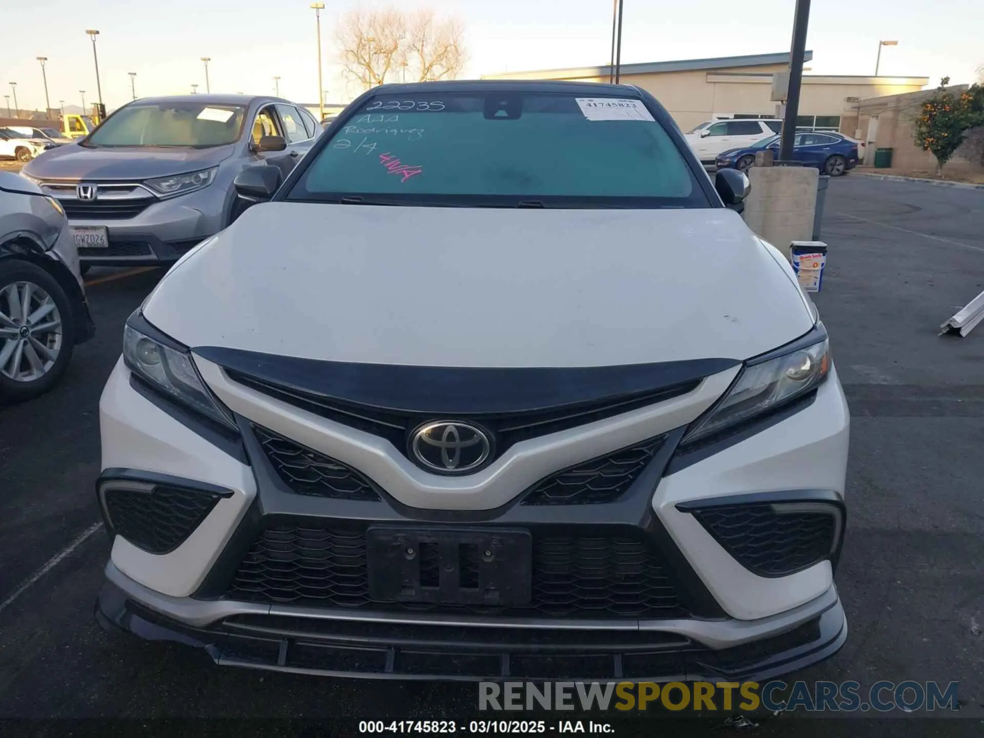 13 Photograph of a damaged car 4T1K61AK0NU034500 TOYOTA CAMRY 2022