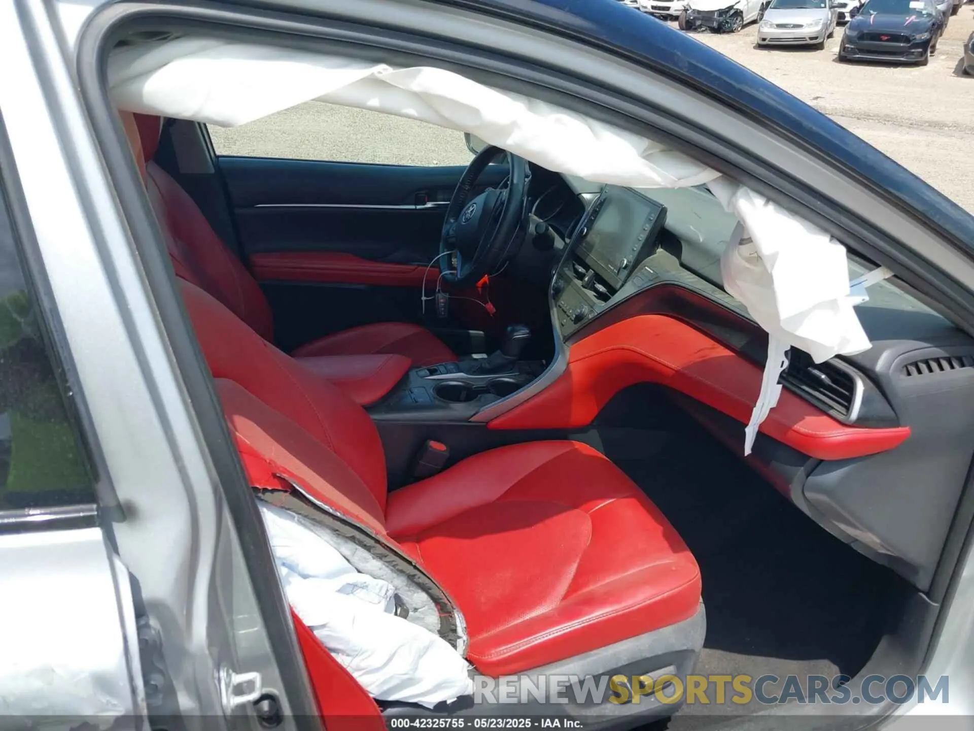5 Photograph of a damaged car 4T1K61AK0NU062314 TOYOTA CAMRY 2022