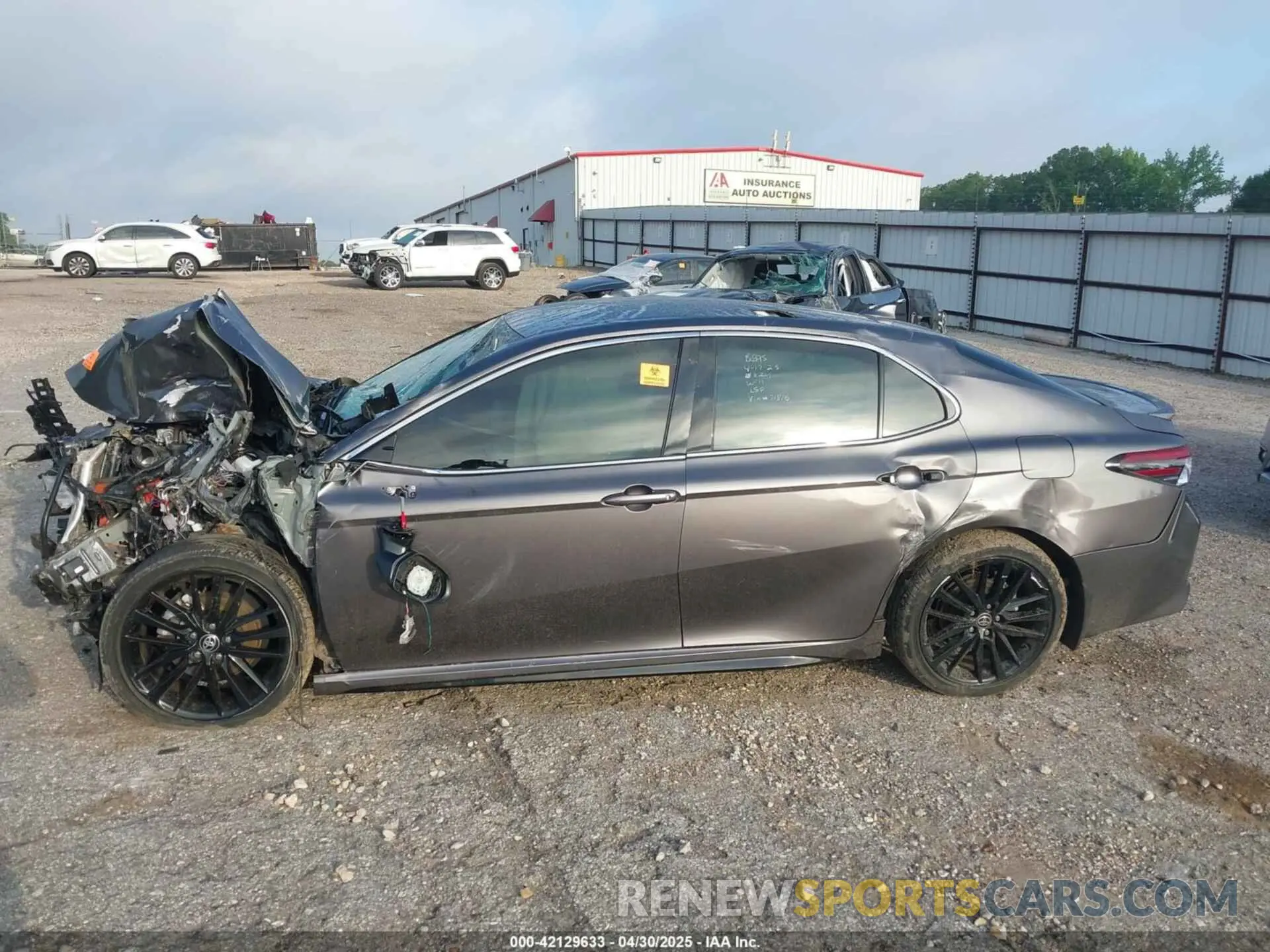 14 Photograph of a damaged car 4T1K61AK0NU718110 TOYOTA CAMRY 2022