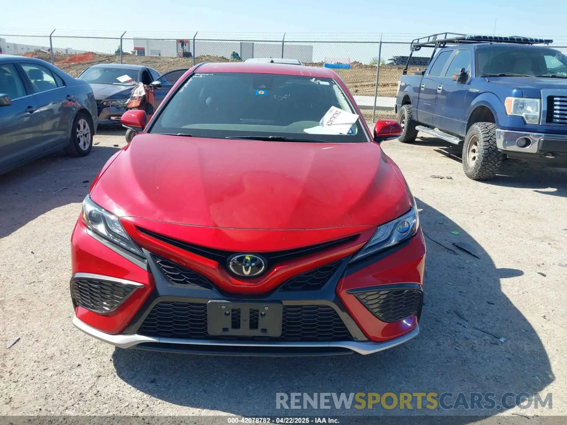 12 Photograph of a damaged car 4T1K61AK1NU006141 TOYOTA CAMRY 2022
