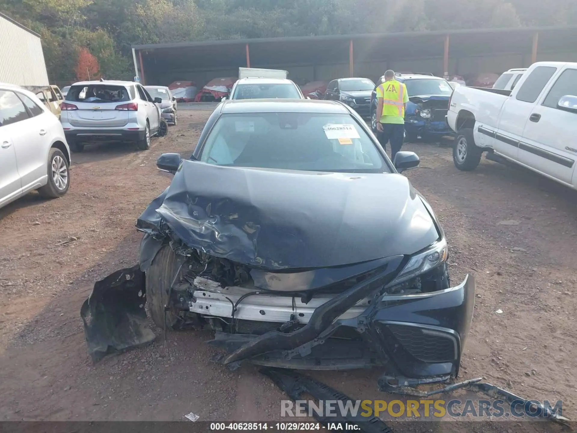 11 Photograph of a damaged car 4T1K61AK1NU007483 TOYOTA CAMRY 2022